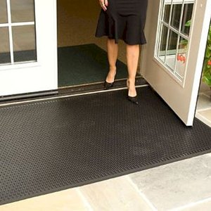 Anti-Slip, Stain and Fade Resistant Entryway Outdoor/Indoor Durable Floor Mat