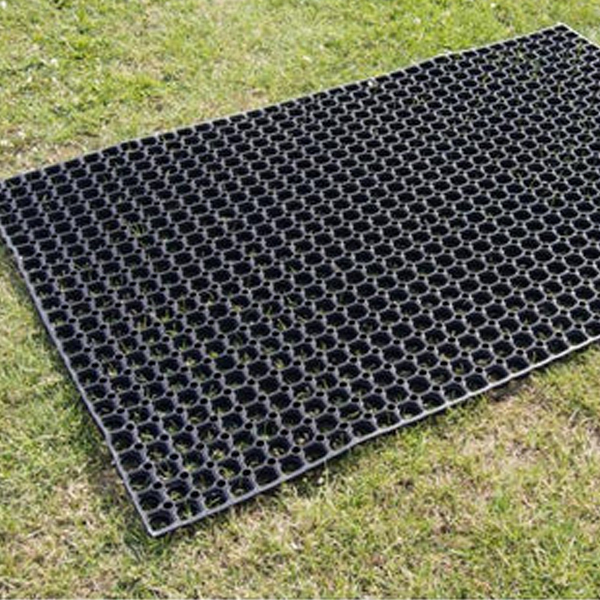 Anti-Slip Cellular Rubber Grass Mats for Playgrounds and Outdoor Use